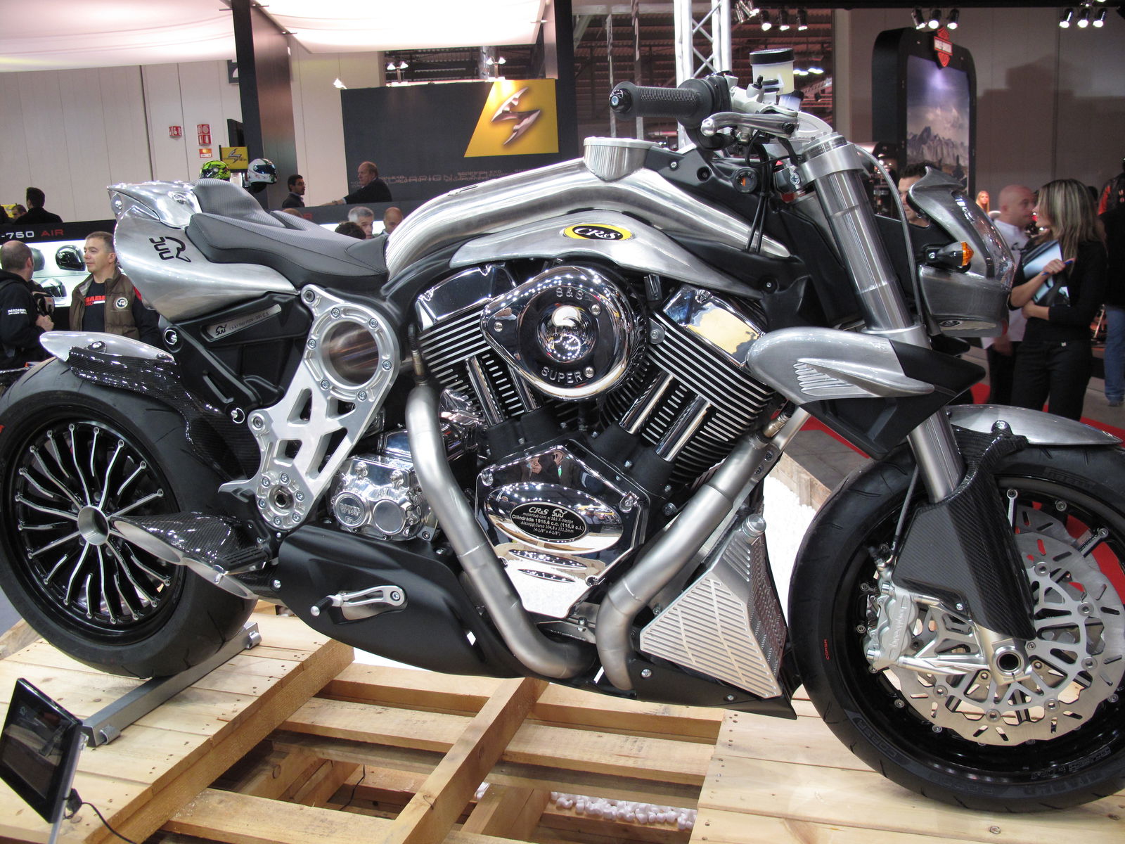 Milan Show: 2011 Ducati Monster 1100EVO