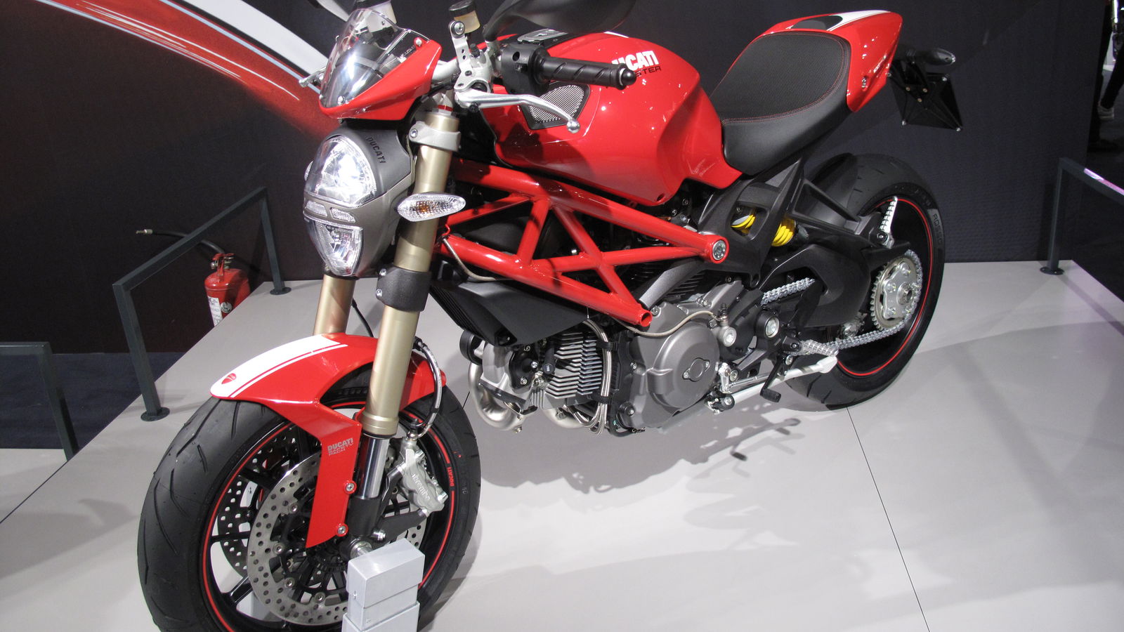 Milan Show: 2011 Ducati Monster 1100EVO