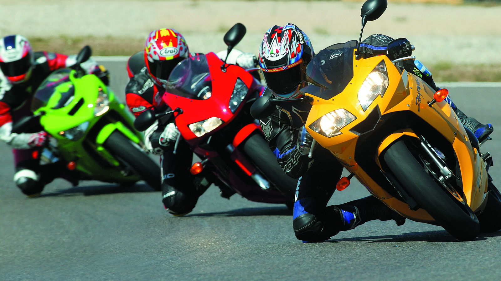 Triumph Daytona 600 versus CBR600 & ZX-6R