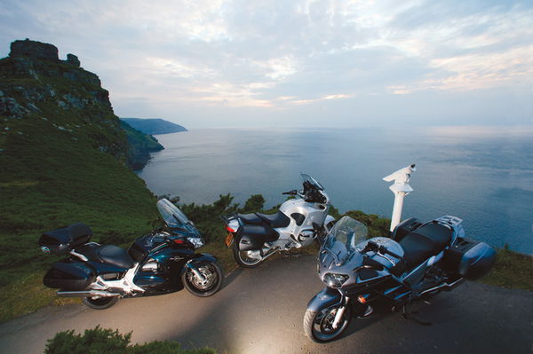 Italian Exotica - Aprilia RSV-R Mille, Benelli Tornado & Ducati 999
