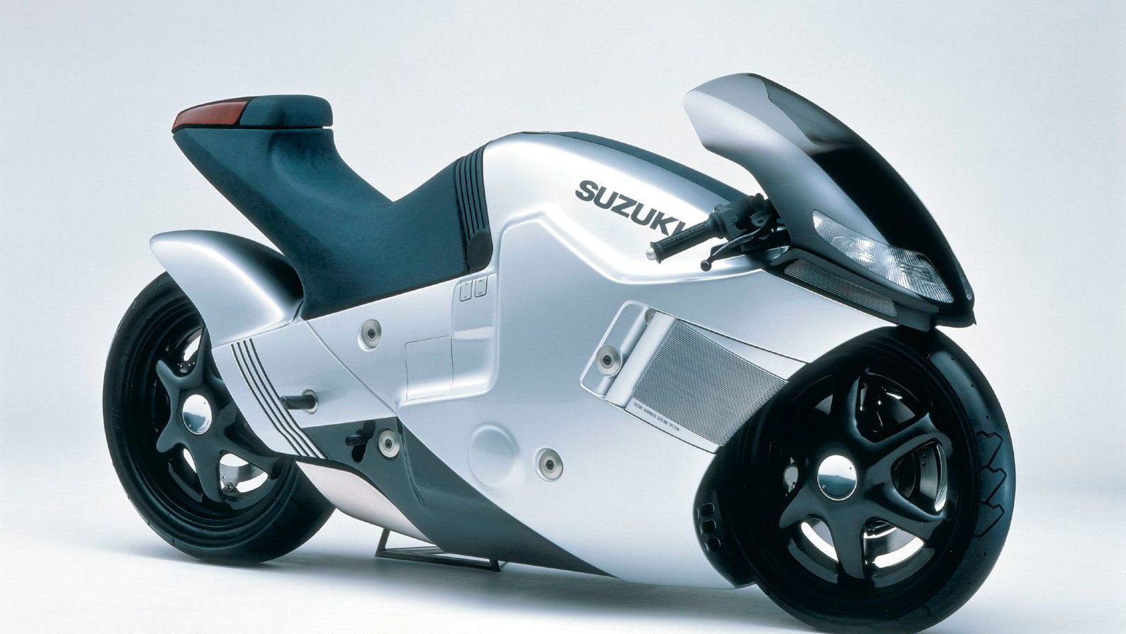 Suzuki Nuda