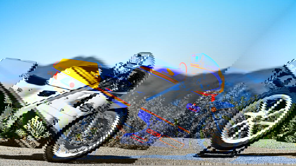 1990-Honda-RC30-Review.jpg