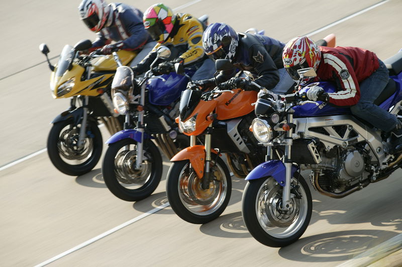 Italian Exotica - Aprilia RSV-R Mille, Benelli Tornado & Ducati 999
