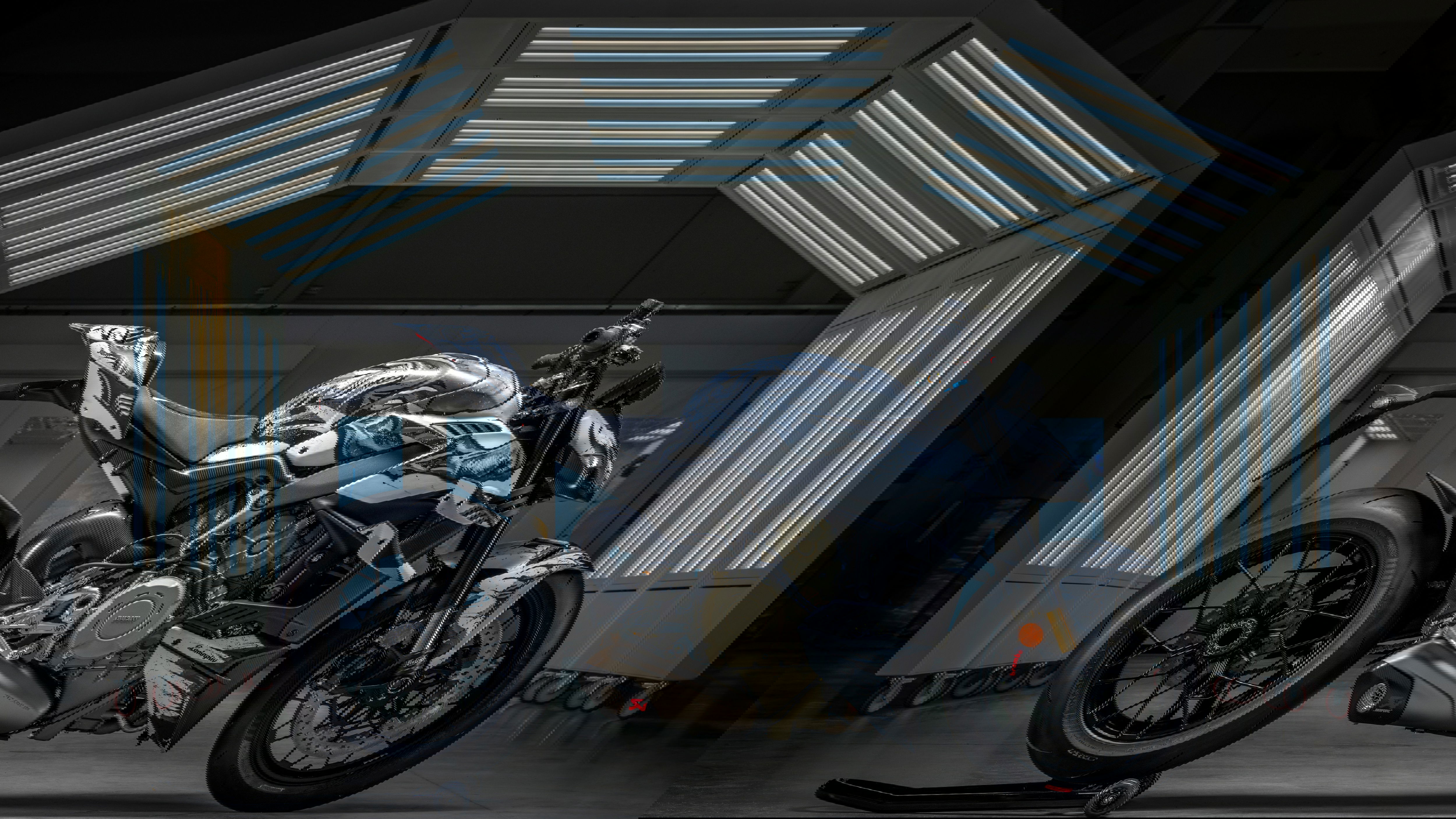 Ducati Streetfighter V4 Lamborghini Speciale Clienti Centauro.