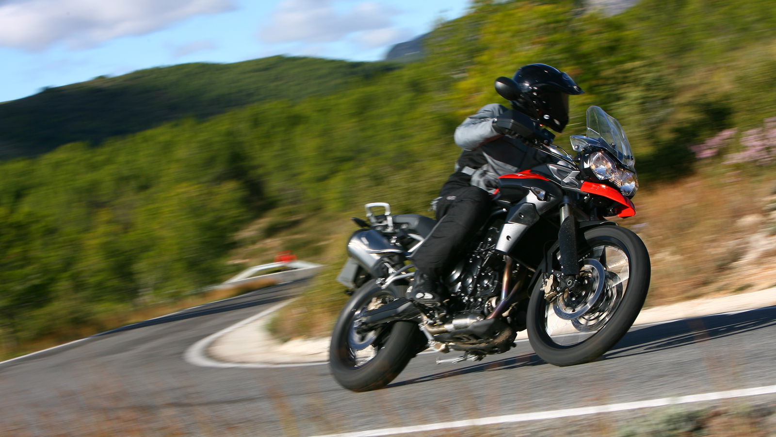 Triumph Tiger 800XC road ride review