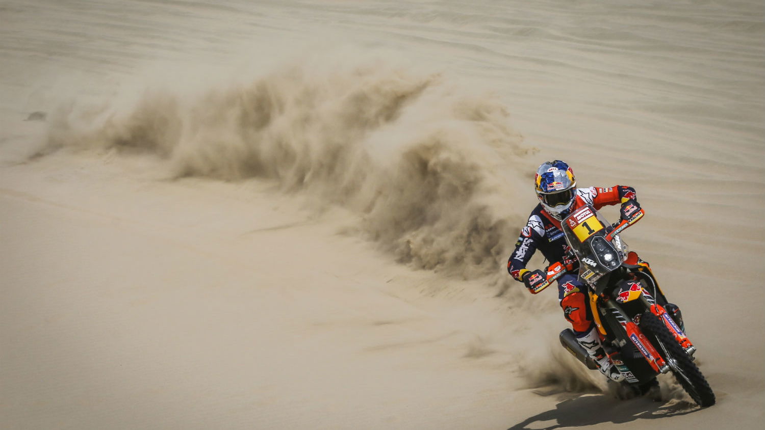Sunderland suffers 'squashed discs' in Dakar-ending crash