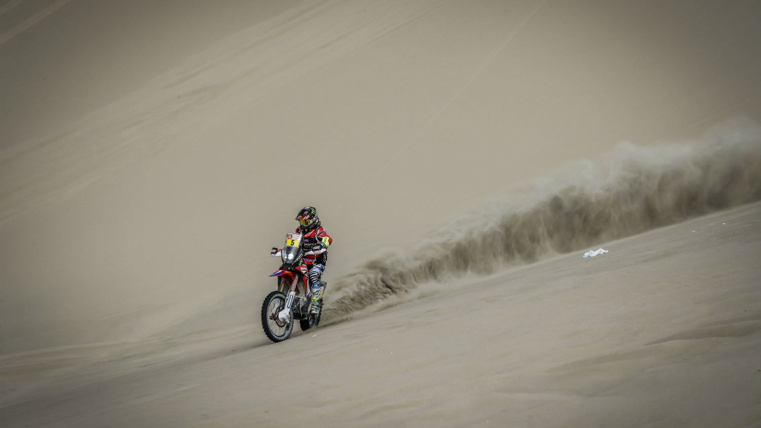 Honda's Joan Barreda breezes to first place finish in Dakar Stage 5