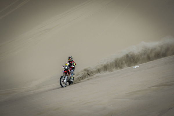 Bad weather cuts short Dakar Stage 6