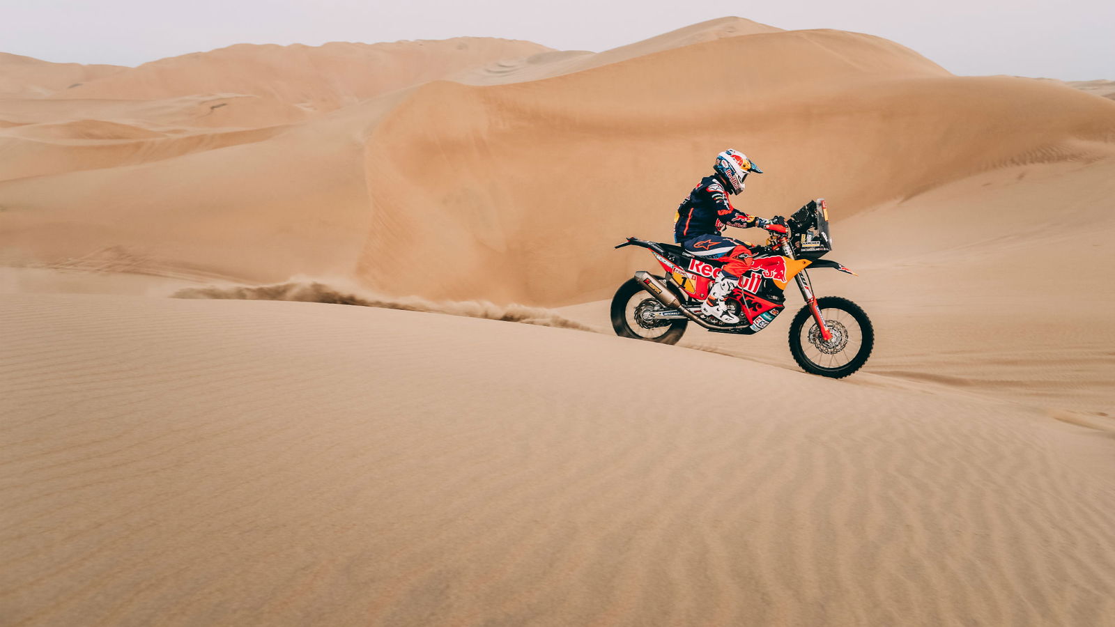 Sam Sunderland leads the Dakar on day 3