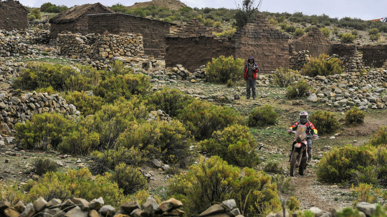 Marathon stages push Dakar riders to the limit