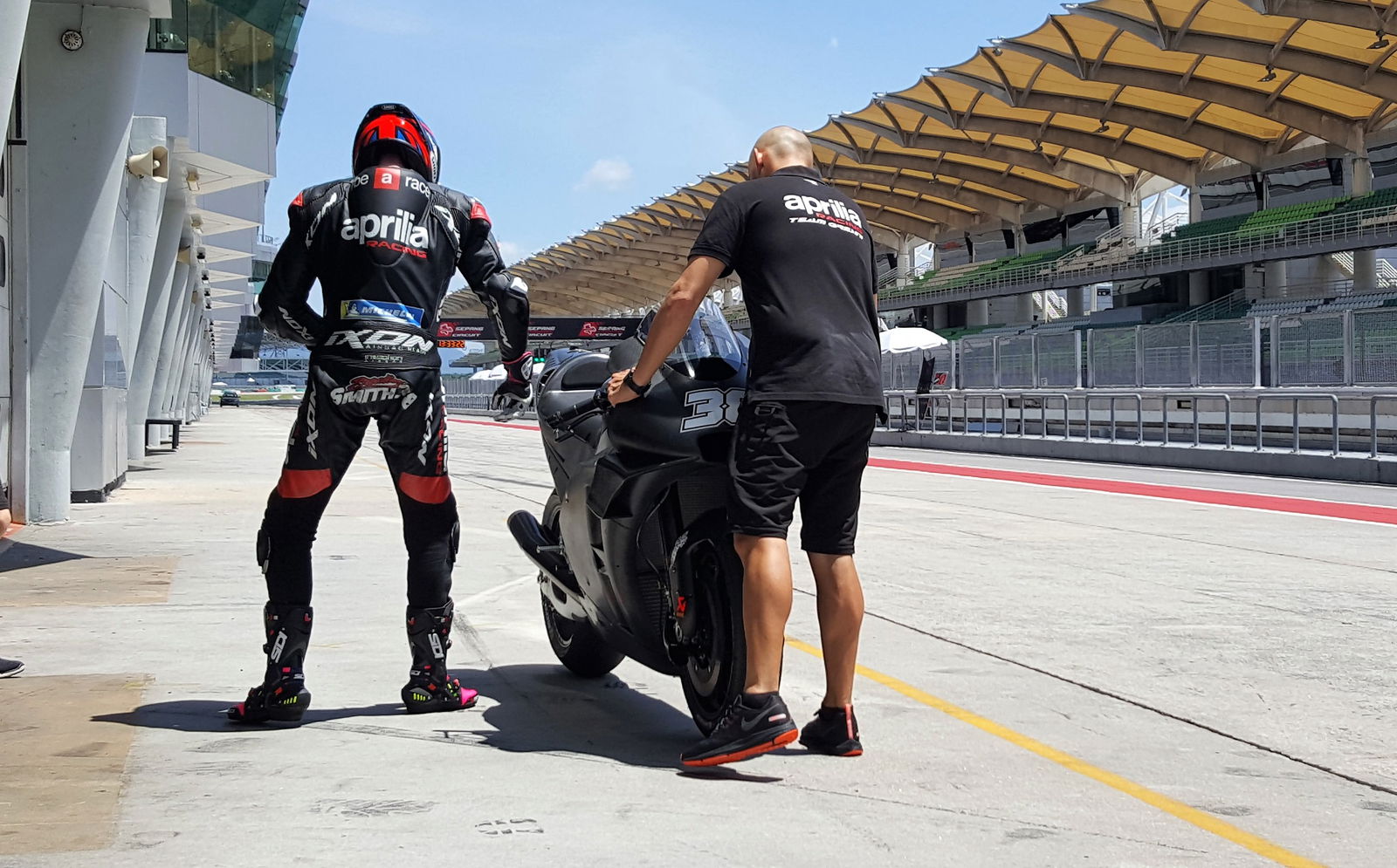 Rins wants wins as Suzuki unveils 2019 livery