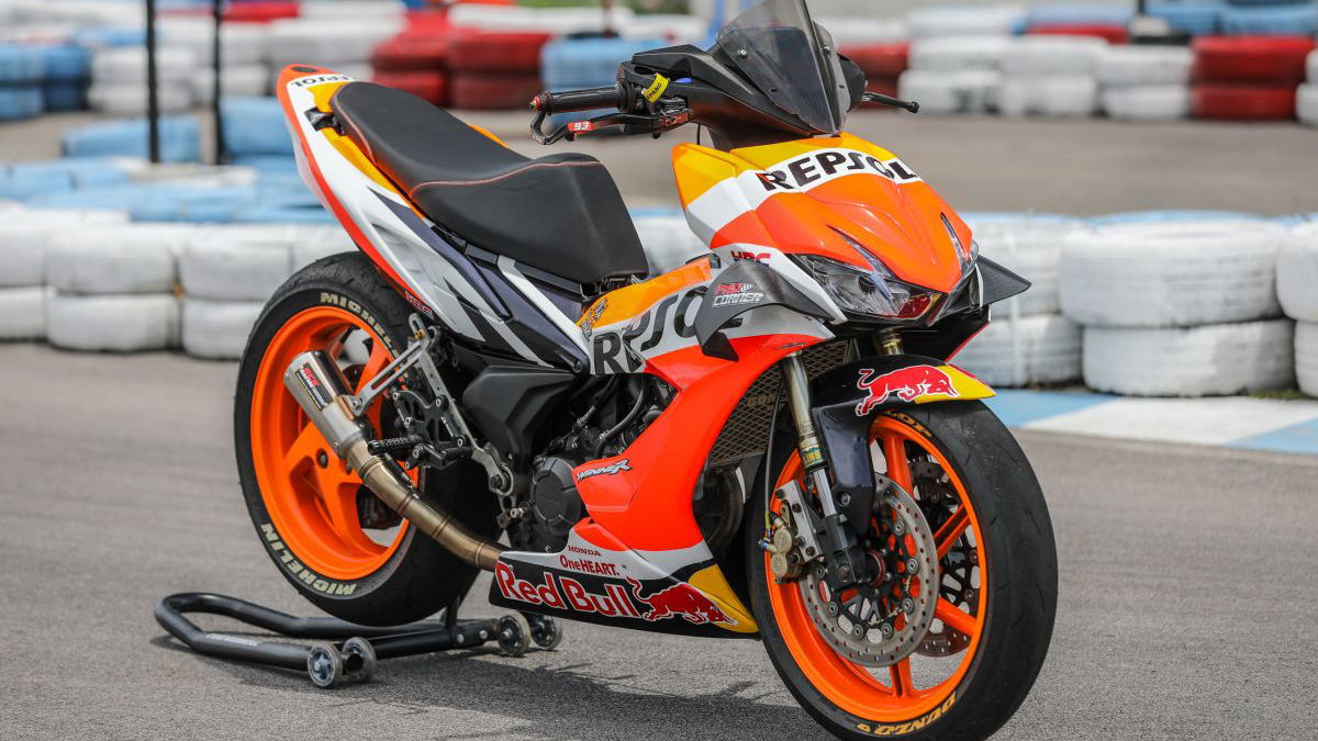 Honda RS150R custom scooter GTB built and RC213V inspired