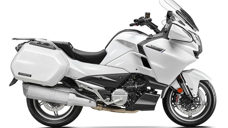 CFMoto 1250 TR-G, white. side shot.