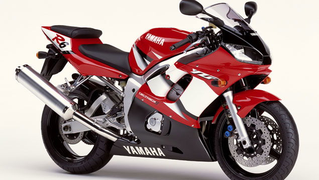First Ride: 2002 Yamaha YZF-R6