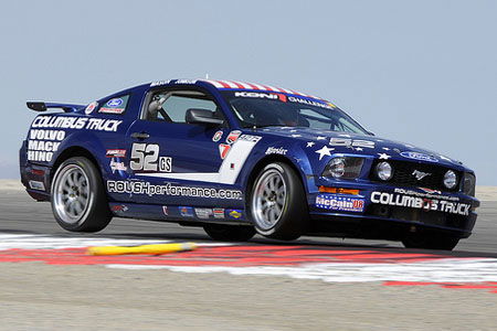 Spies tests Mustang race car