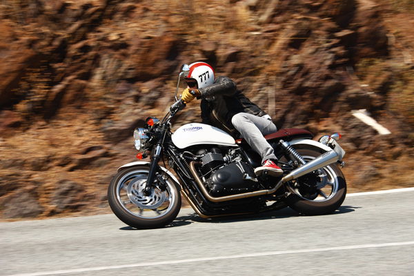 Bonneville 2009 review