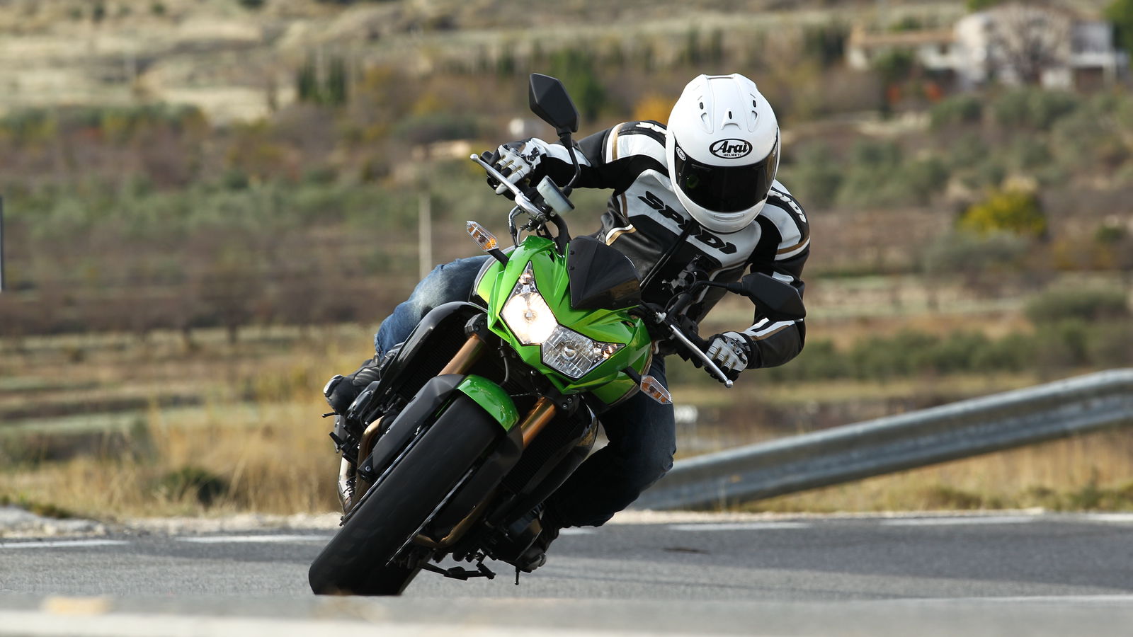 First Ride: 2011 Kawasaki Z750R