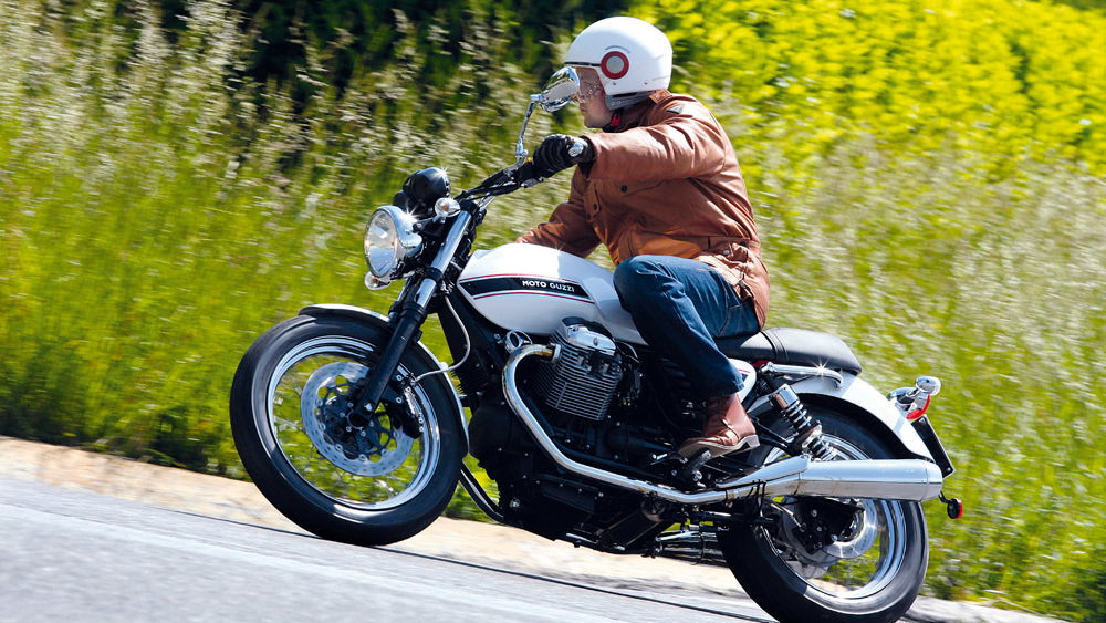 First ride: Moto Guzzi V7 Classic road test review
