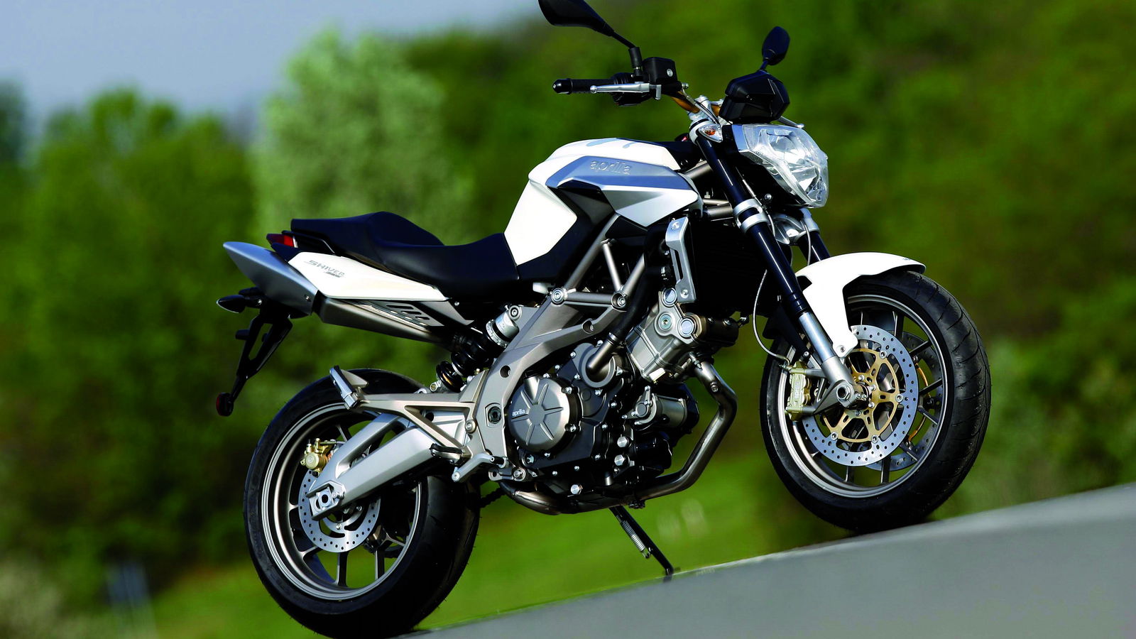 First Ride: 2007 Aprilia Shiver SL750