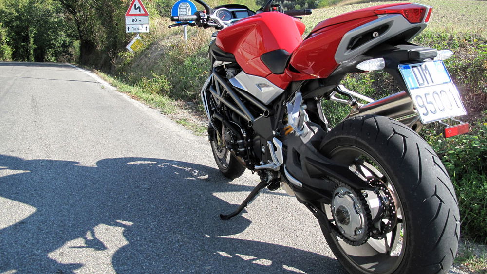 MV Agusta Brutale 990R - First road ride review