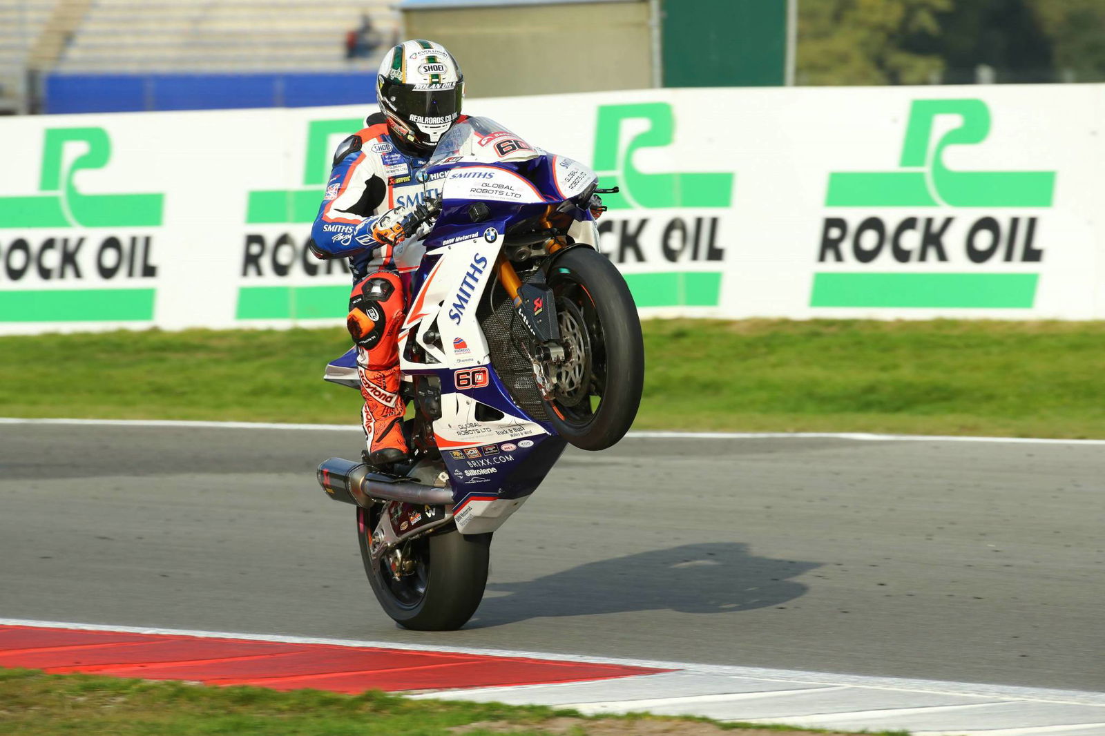 Rea re-signs for OMG Suzuki for 2019