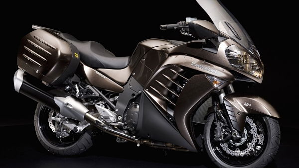 SCOOP: 2010 Kawasaki GTR1400 revealed!