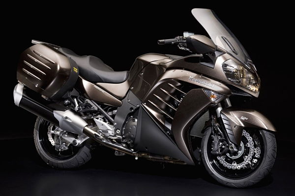 SCOOP: 2010 Kawasaki GTR1400 revealed!