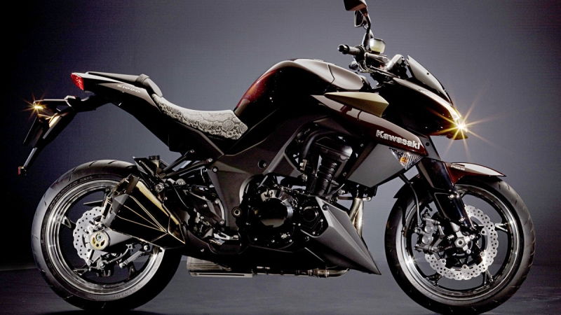 VIDEO: 2010 Kawasaki Z1000