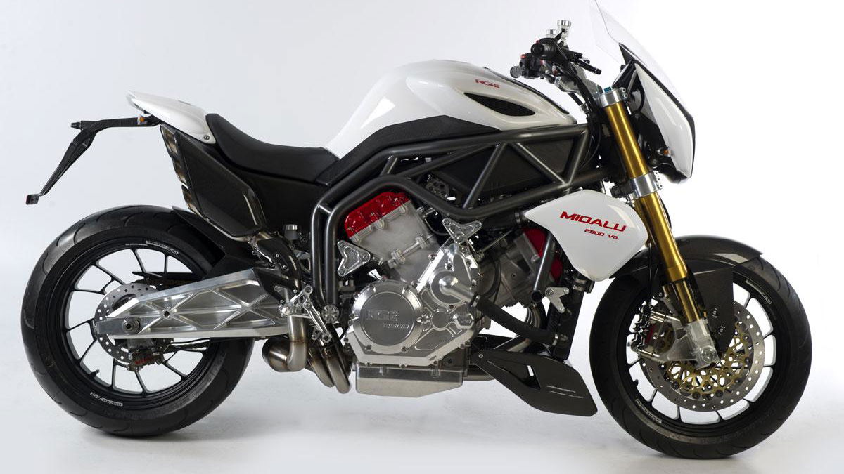 FGR 2500 V6: 2500cc, 240bhp, no fairing