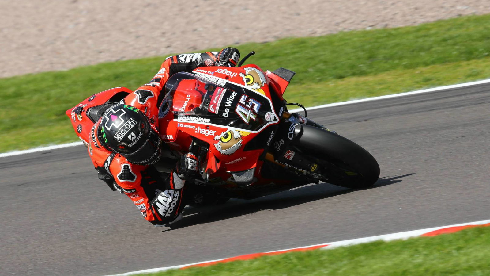Redding opens up top in Donington BSB FP1