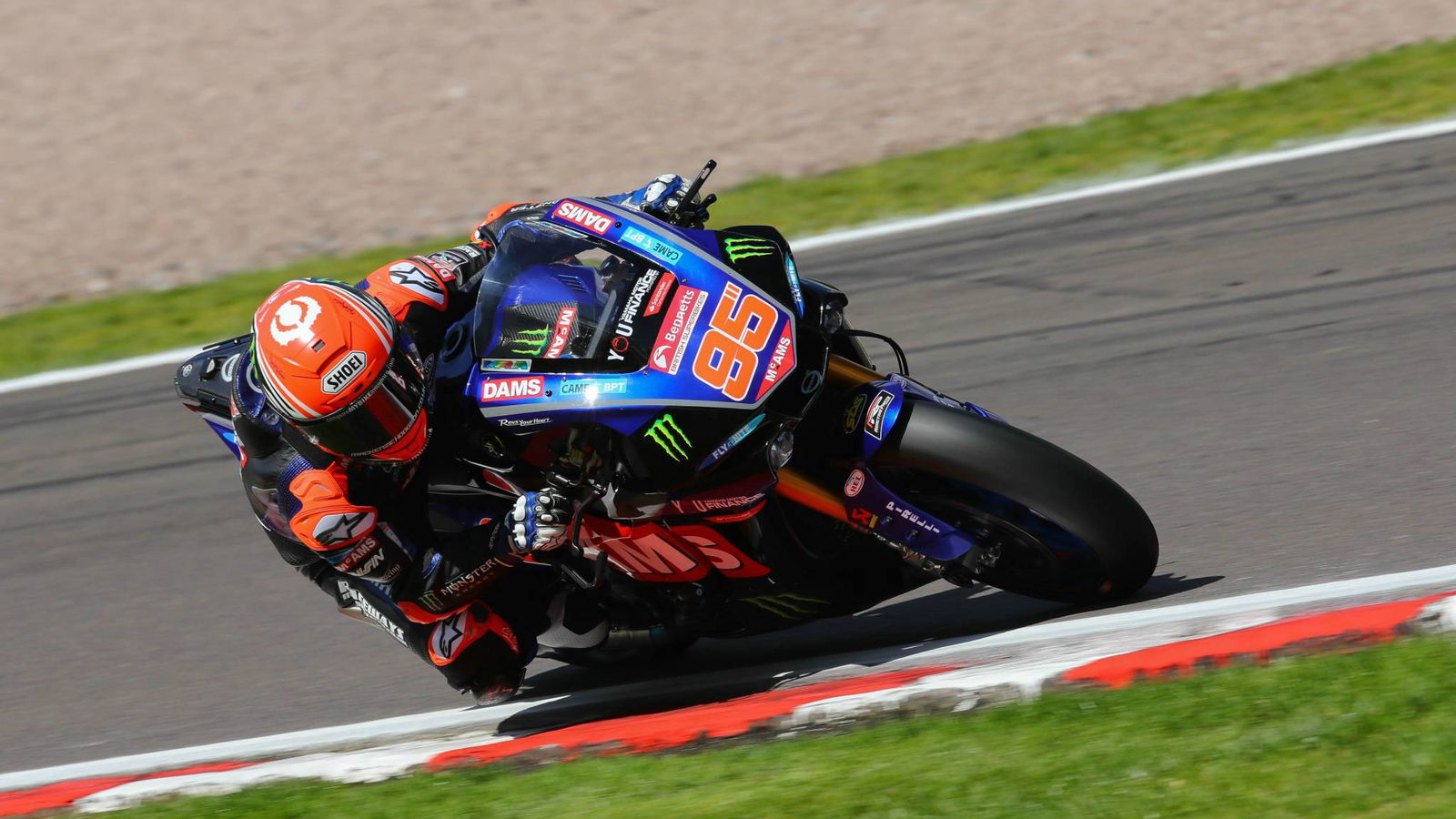 Feisty fightbacks keeps Mackenzie top of BSB table