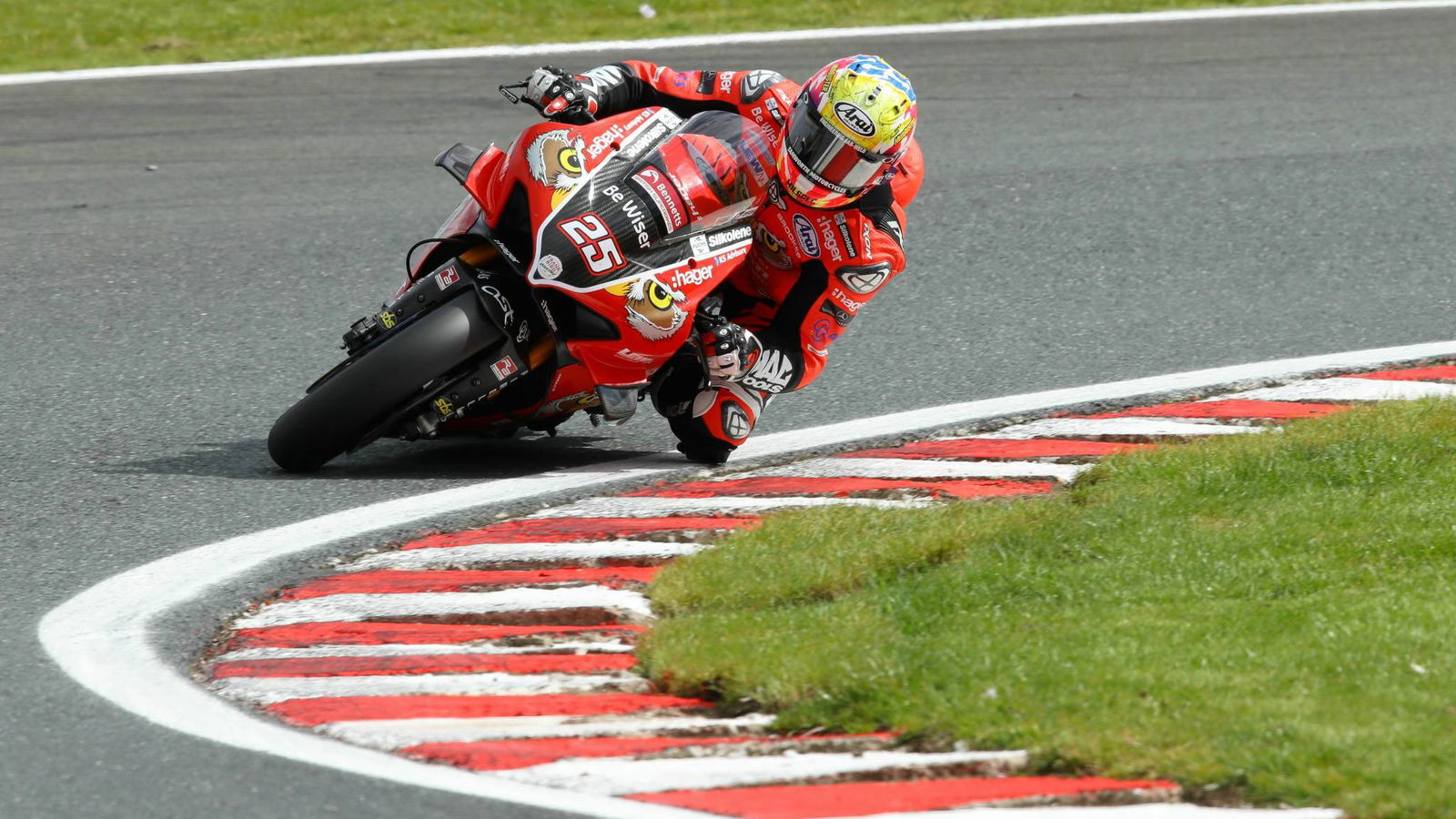 Dominant Brookes tops FP2 by 0.7secs