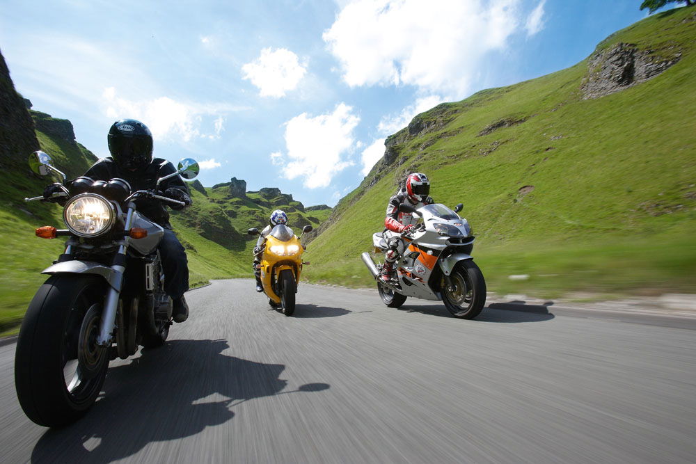 Triumph Speed Triple vs. Aprilia Tuono vs. Kawasaki Z1000