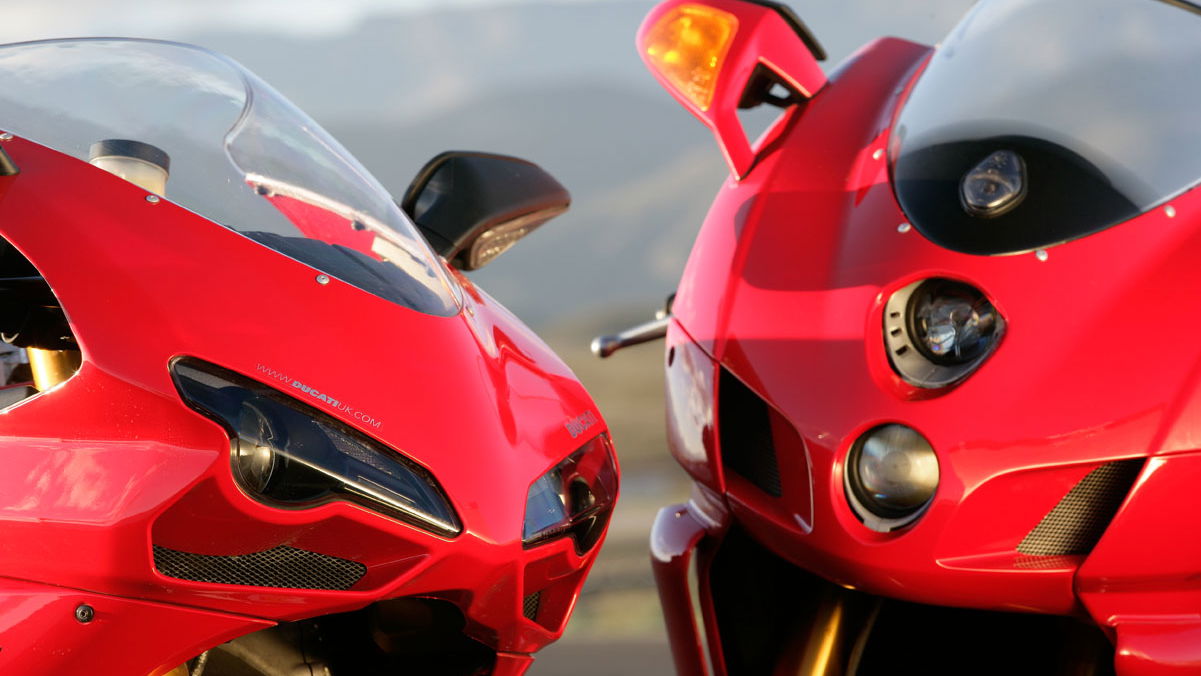 Road Test: Ducati 999s vs. 1098s