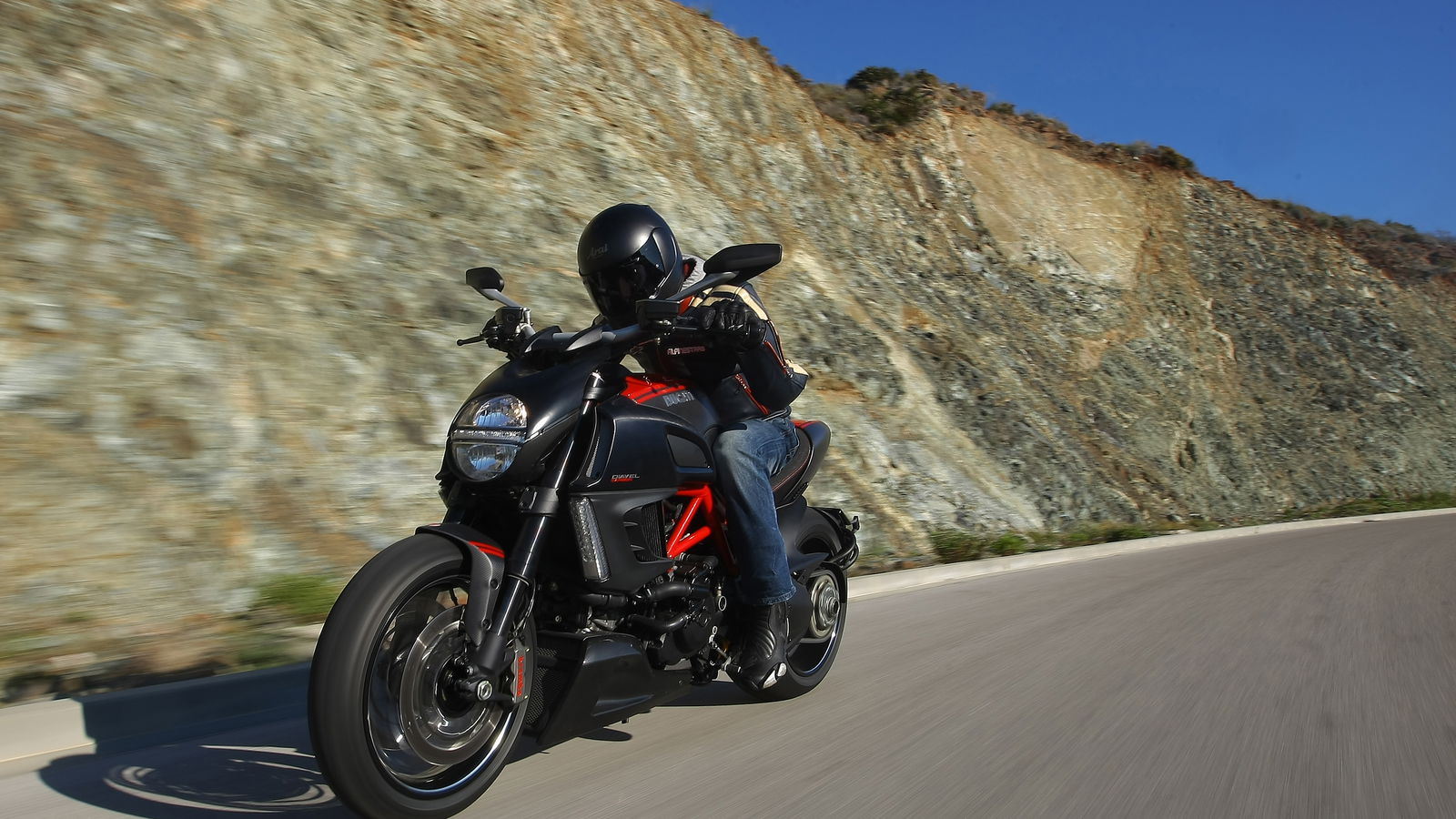 Ducati Diavel Carbon review