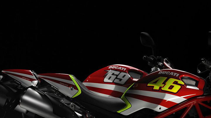 GP Replicas added to the Ducati Monster Art