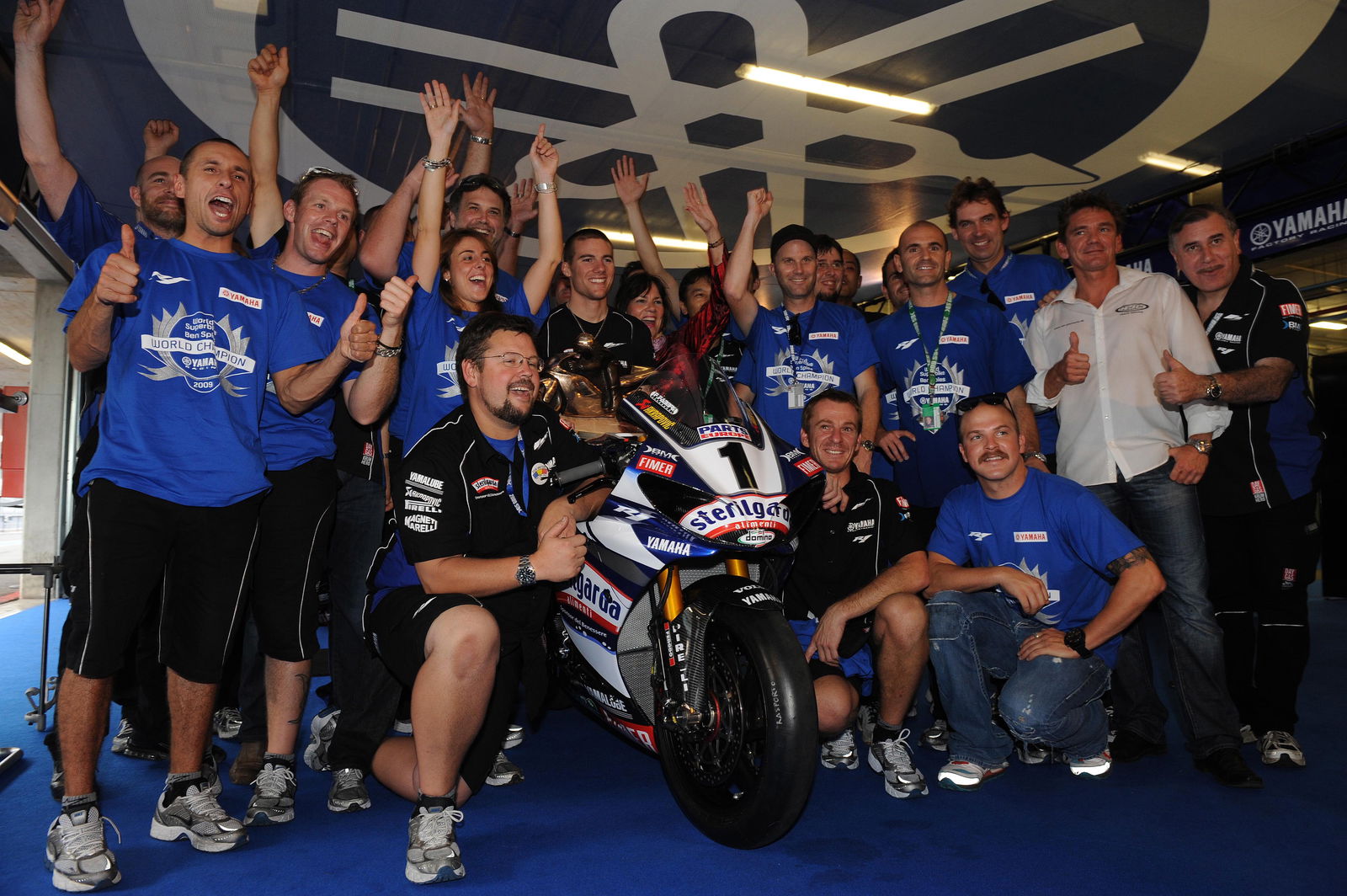 Rea ends season with double podium at Portimao