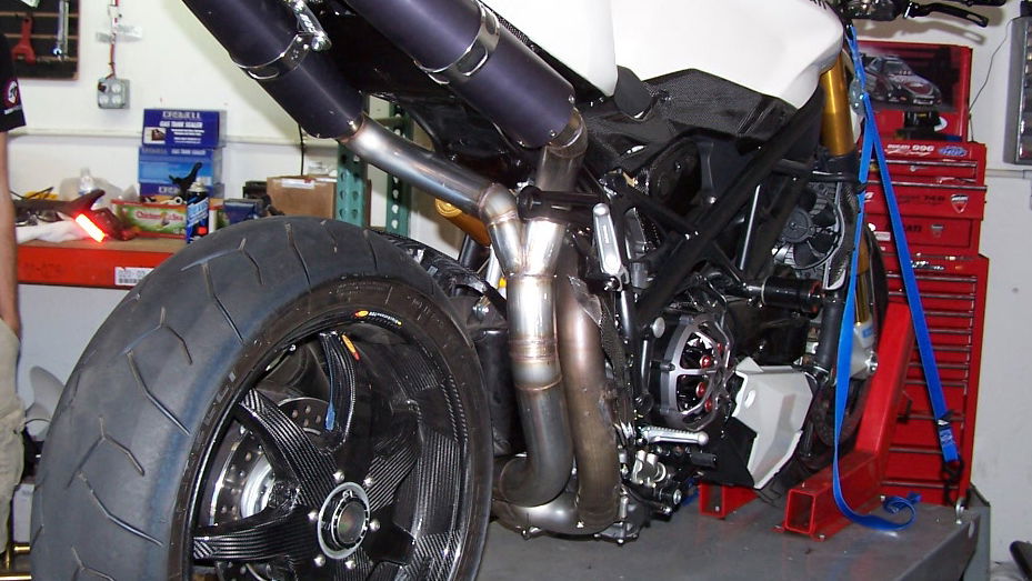 Are these the coolest aftermarket Ducati Streetfighter pipes? 