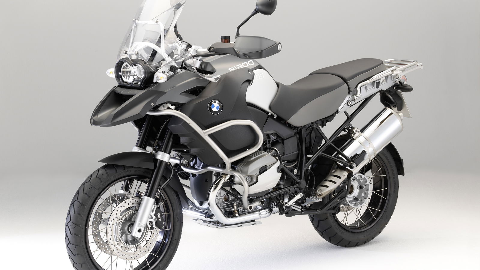 BMW unveil 2010 R1200GS and R1200RT