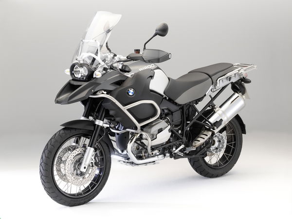 BMW unveil 2010 R1200GS and R1200RT