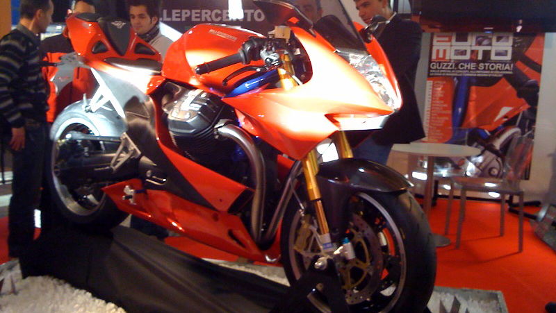 Milan: Millipercento Guzzi Alba