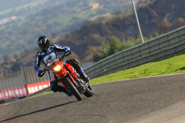 First Ride: 2010 Ducati Hypermotard 1100 Evo