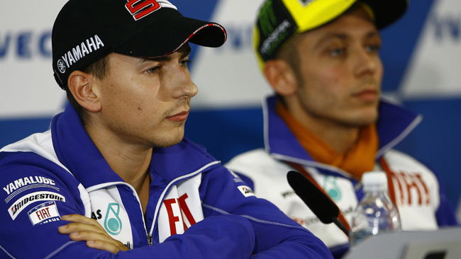Lorenzo warns Rossi over Yamaha contract