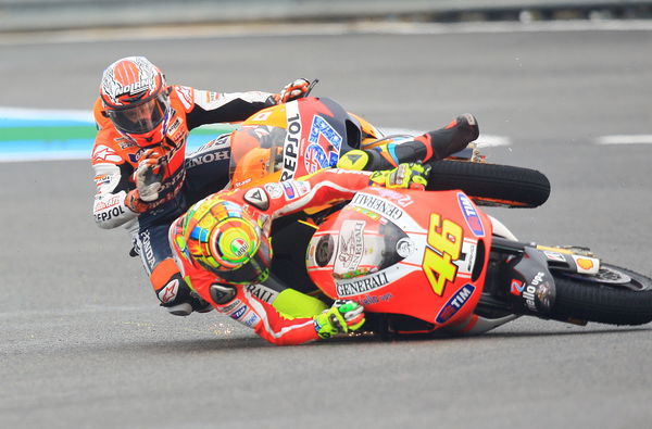 MotoGP 2011: Rossi and Stoner crash sequence