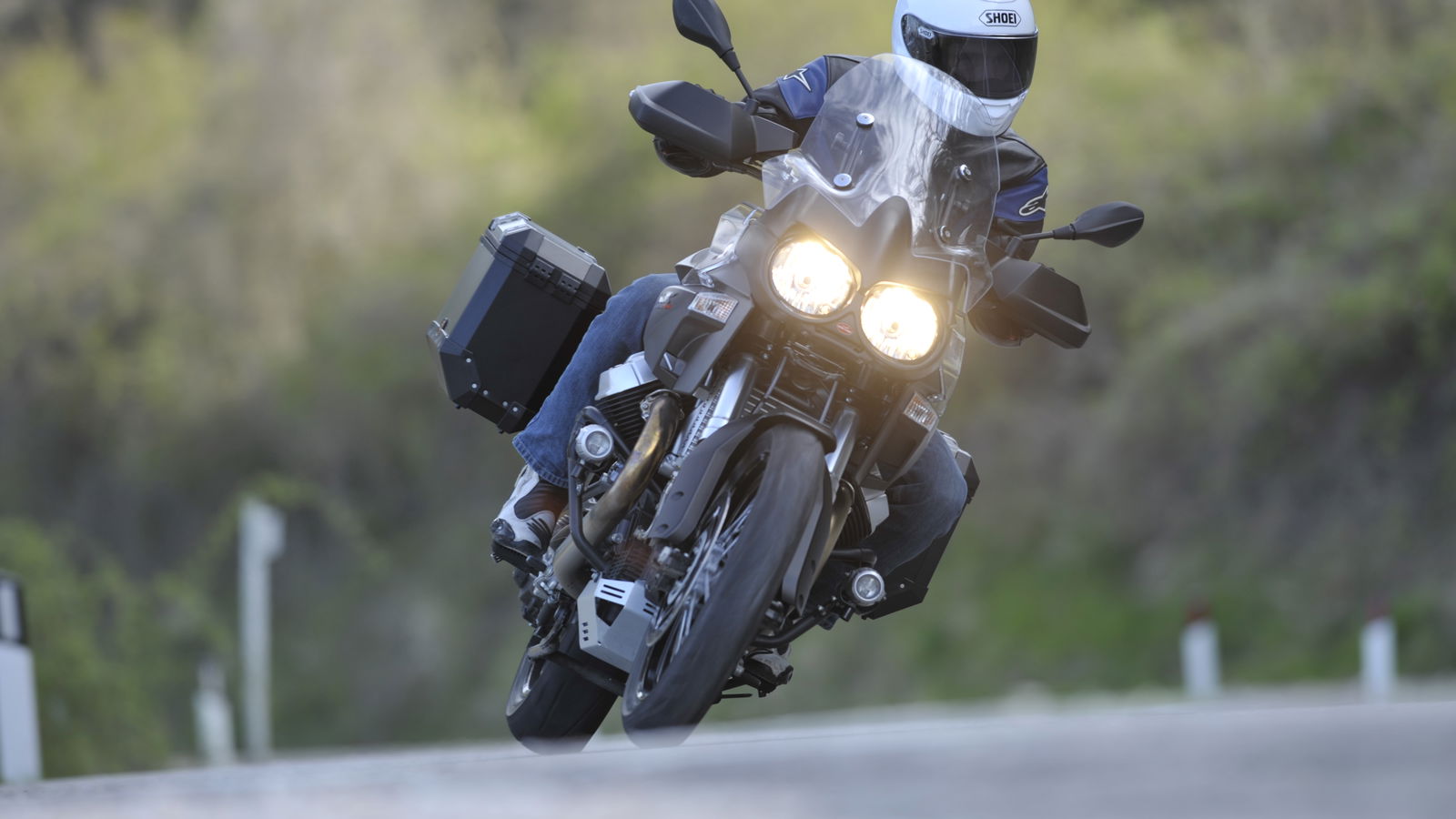 First Ride: Moto Guzzi Stelvio 1200 8V and Stelvio NTX