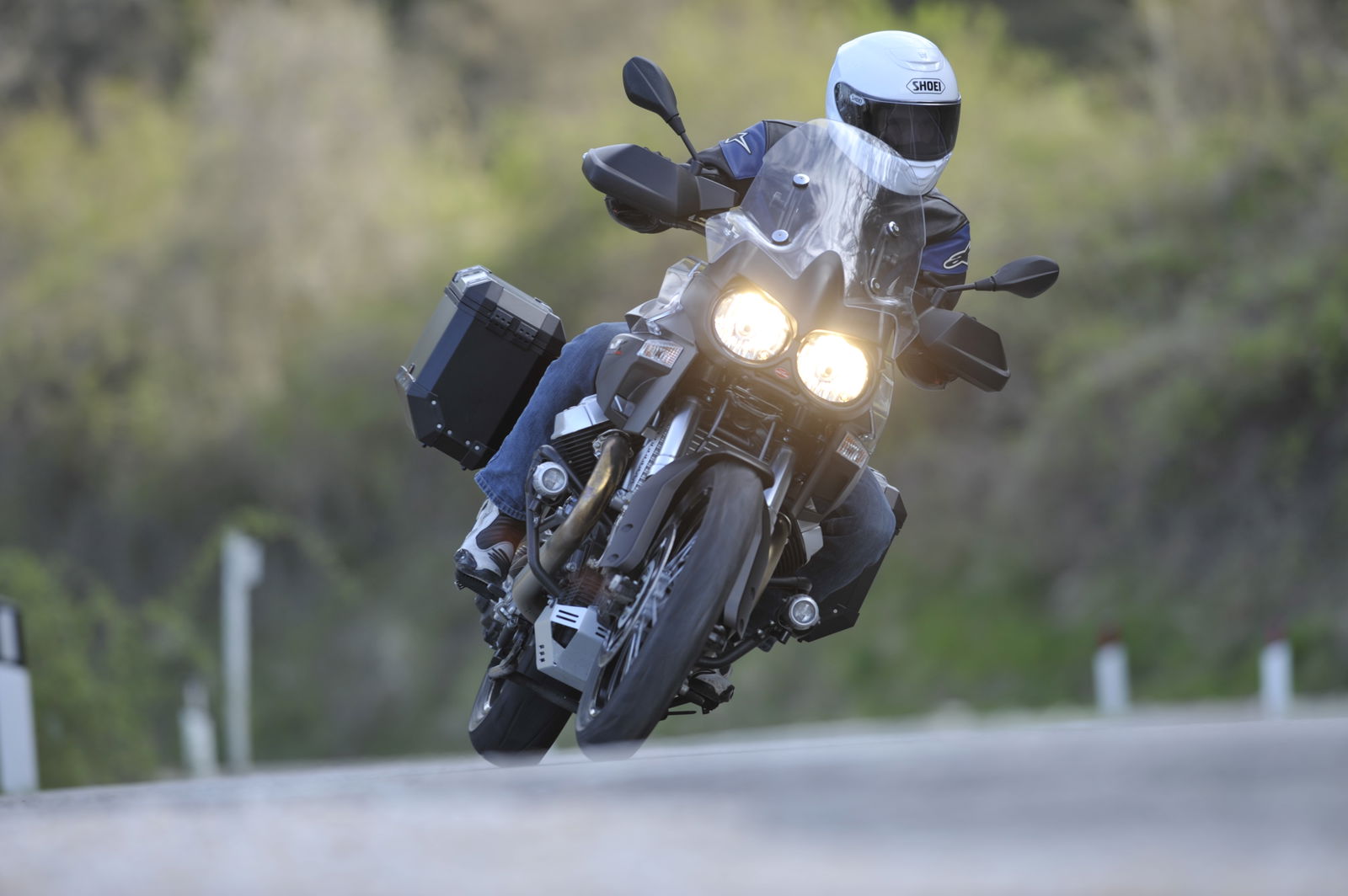 First Ride: Moto Guzzi Norge GT 8V