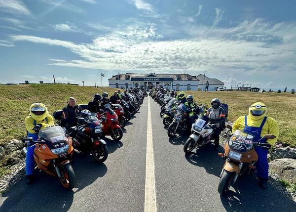 The Lonest Day Challenge Riders at the start