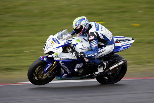 Byrne breaks Brands Hatch lap record