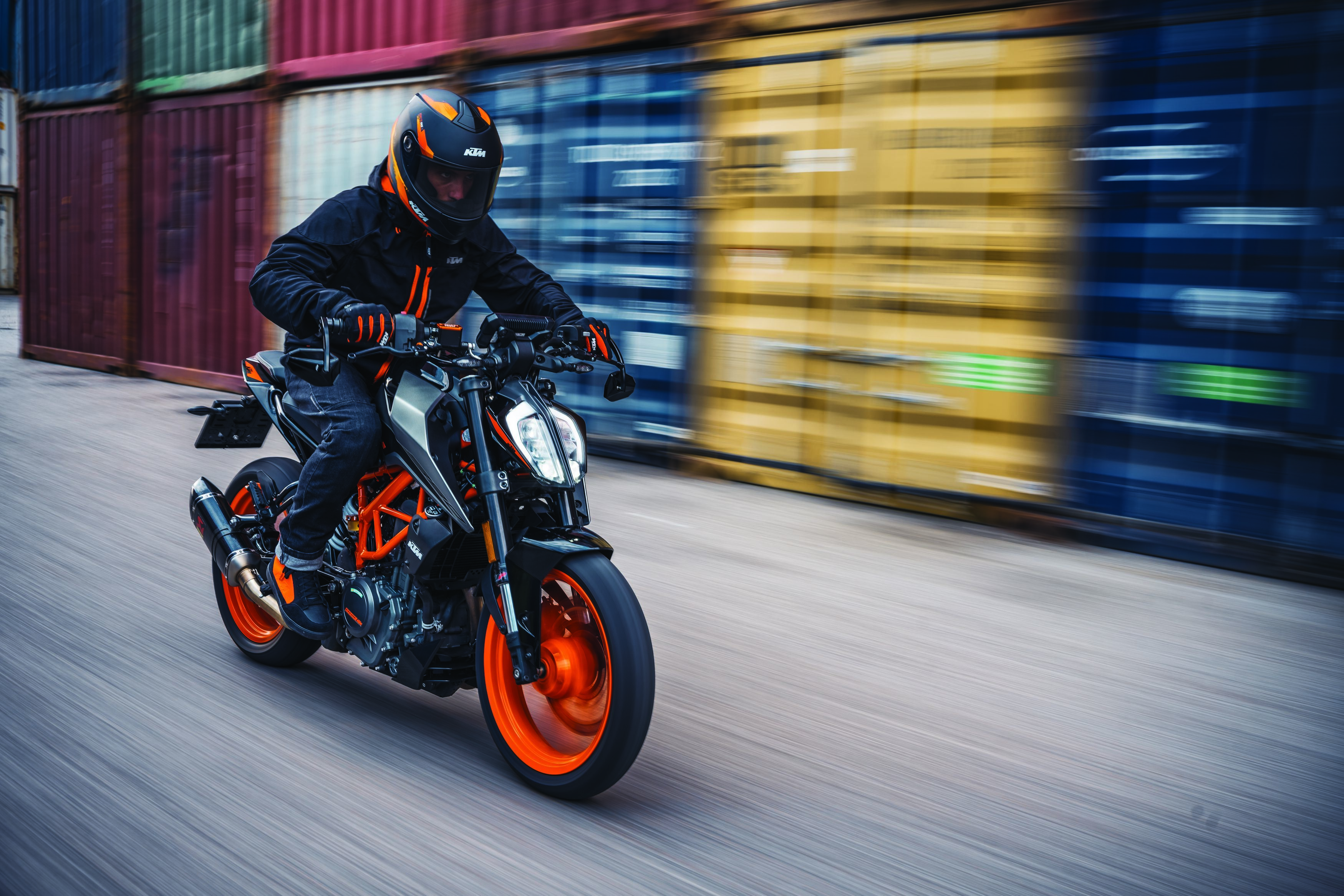 KTM LAUNCHES THE ALL NEW MY21 KTM 125 DUKE