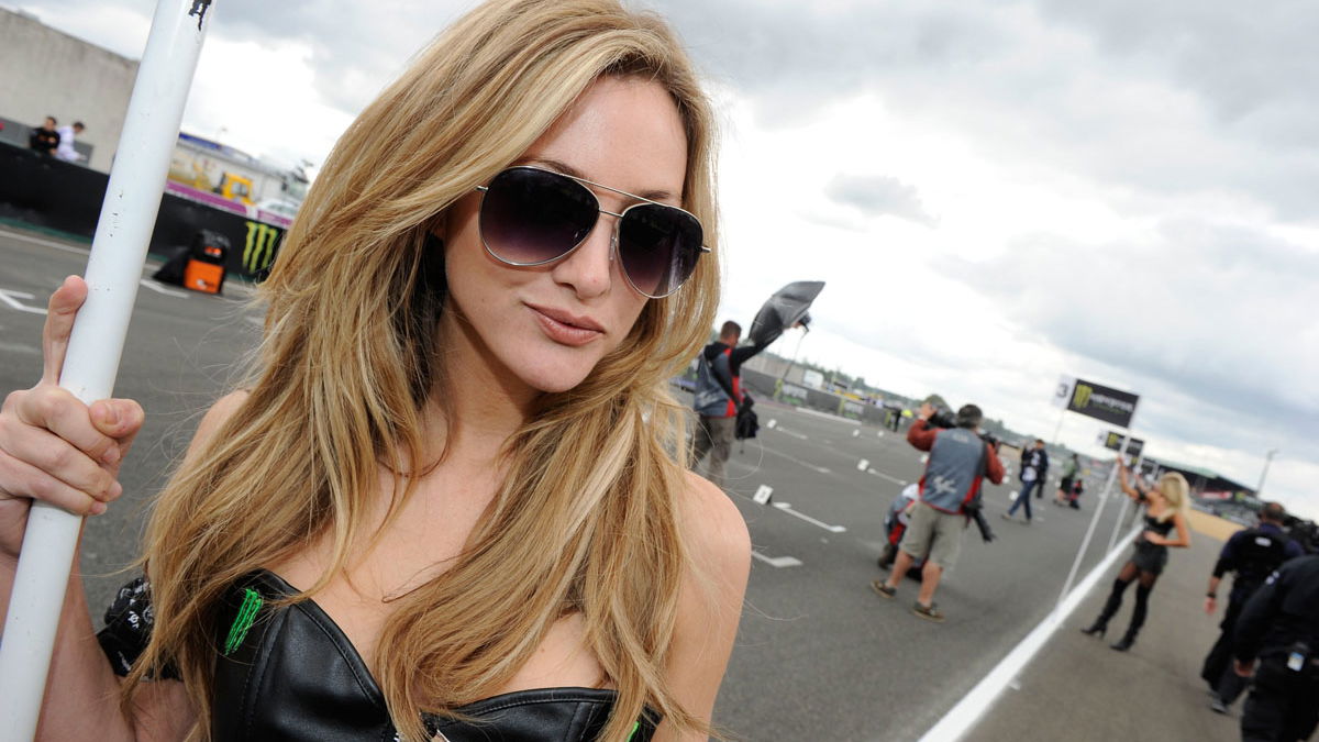 MotoGP Grid Girl Gallery: Le Mans 2011